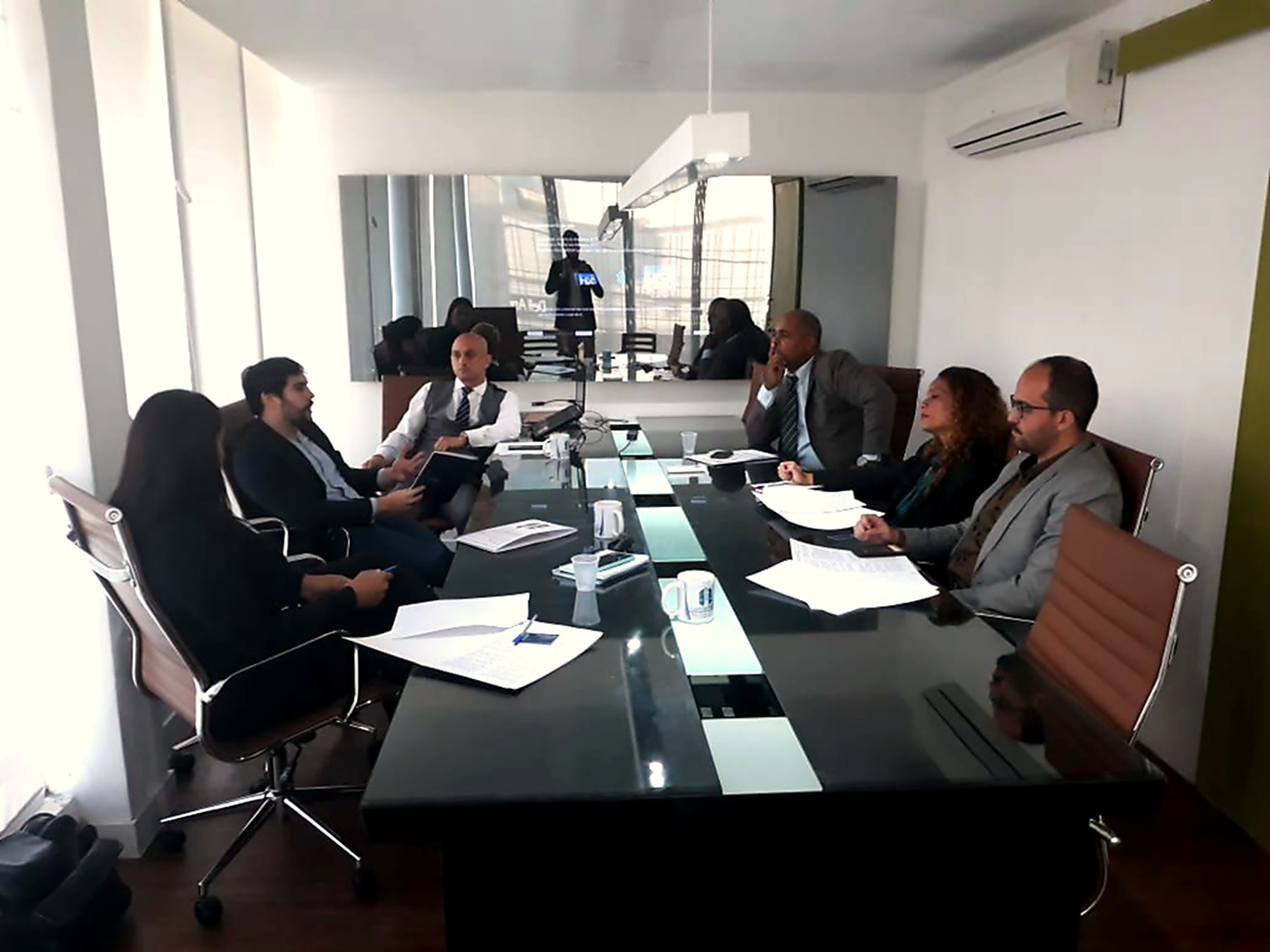Reunião de trabalho no escritório
